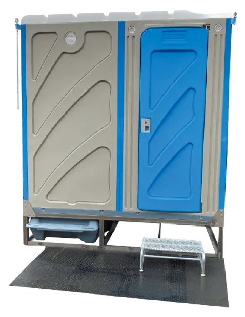 ハウス型トイレ3